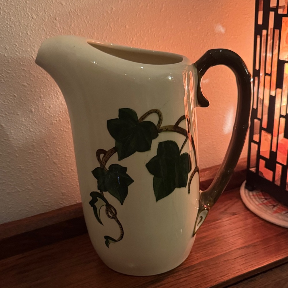 Metlox Poppytrail California Elegant Cream Ivy Pottery Pitcher